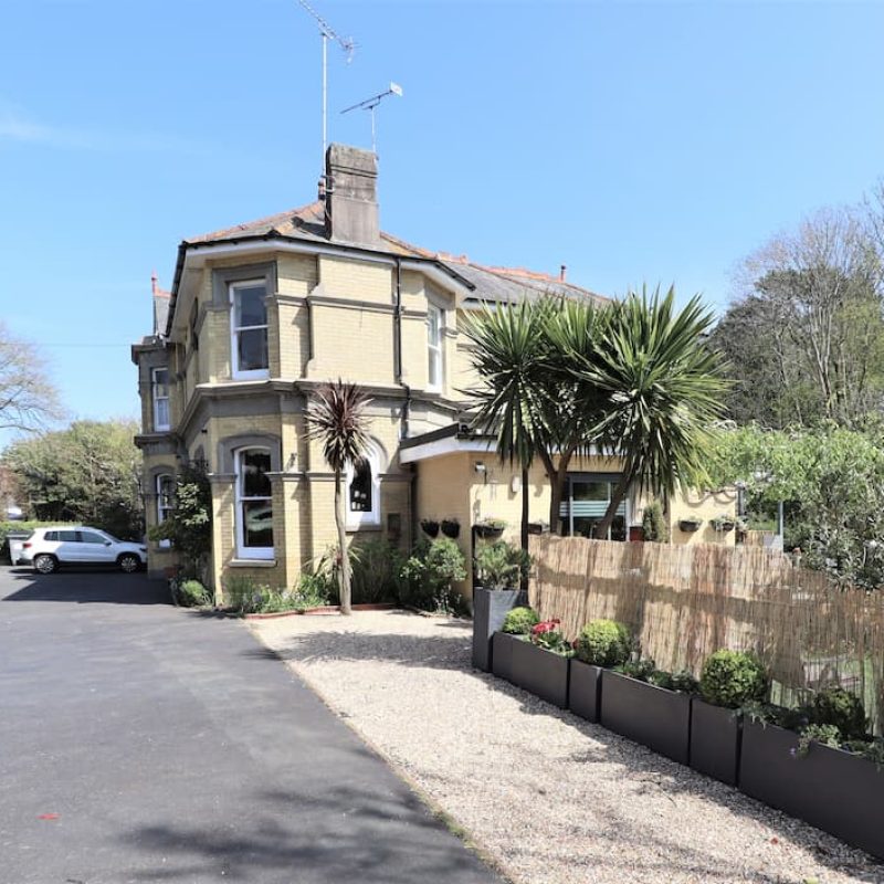 Main Image, Foxhills, 30 Victoria Avenue, Shanklin